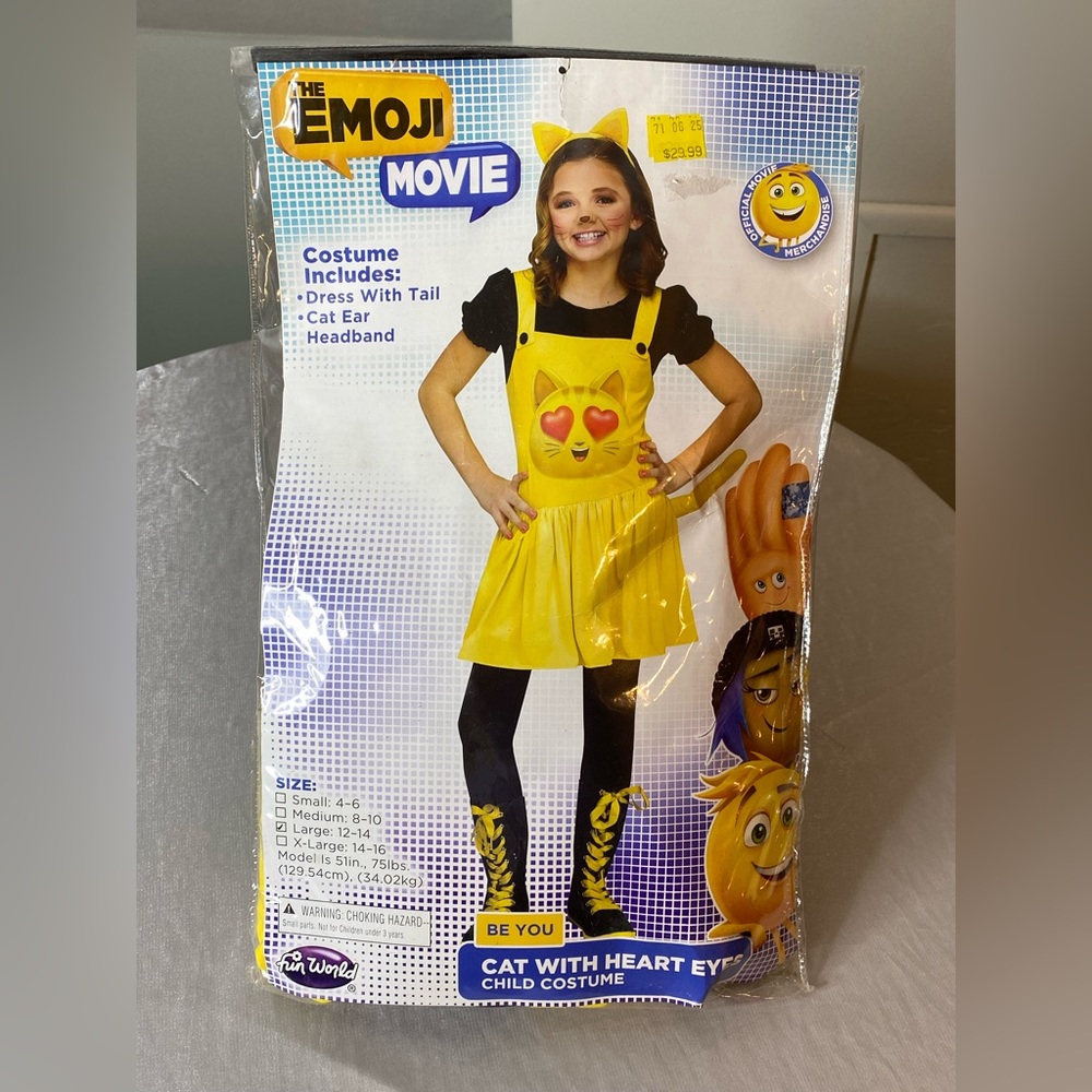 Emoji Movie Cat With Heart Eyes Costume. NIP! Size Child Large